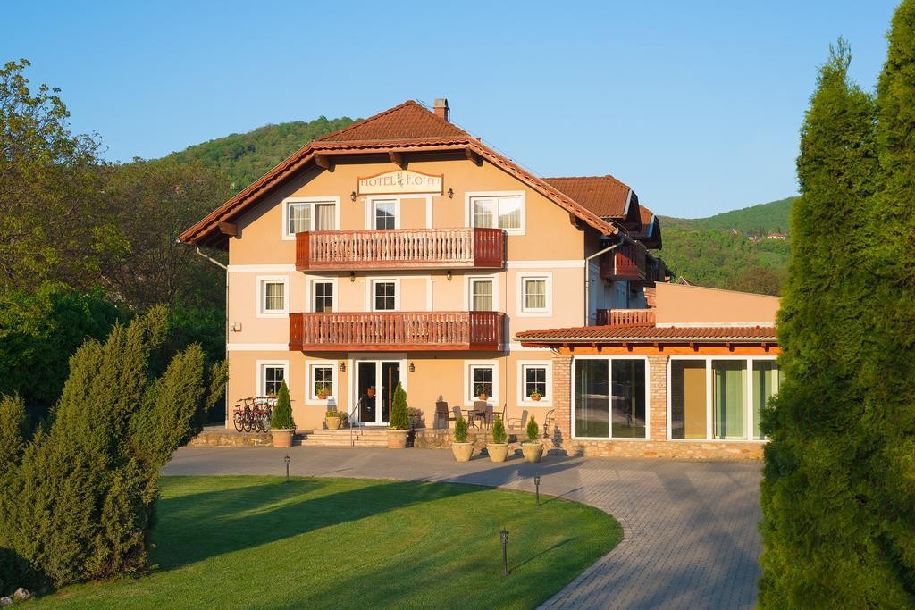 Hotel Honti Wellness Es Konferencia Szalloda Вишеград Екстер'єр фото