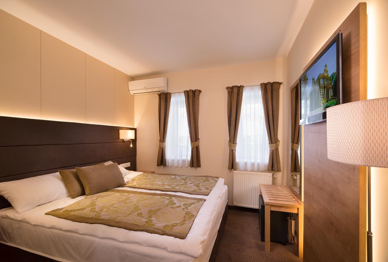 Hotel Honti Wellness Es Konferencia Szalloda Вишеград Екстер'єр фото